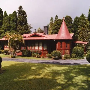 Village Estates Bed & Breakfast Volcano