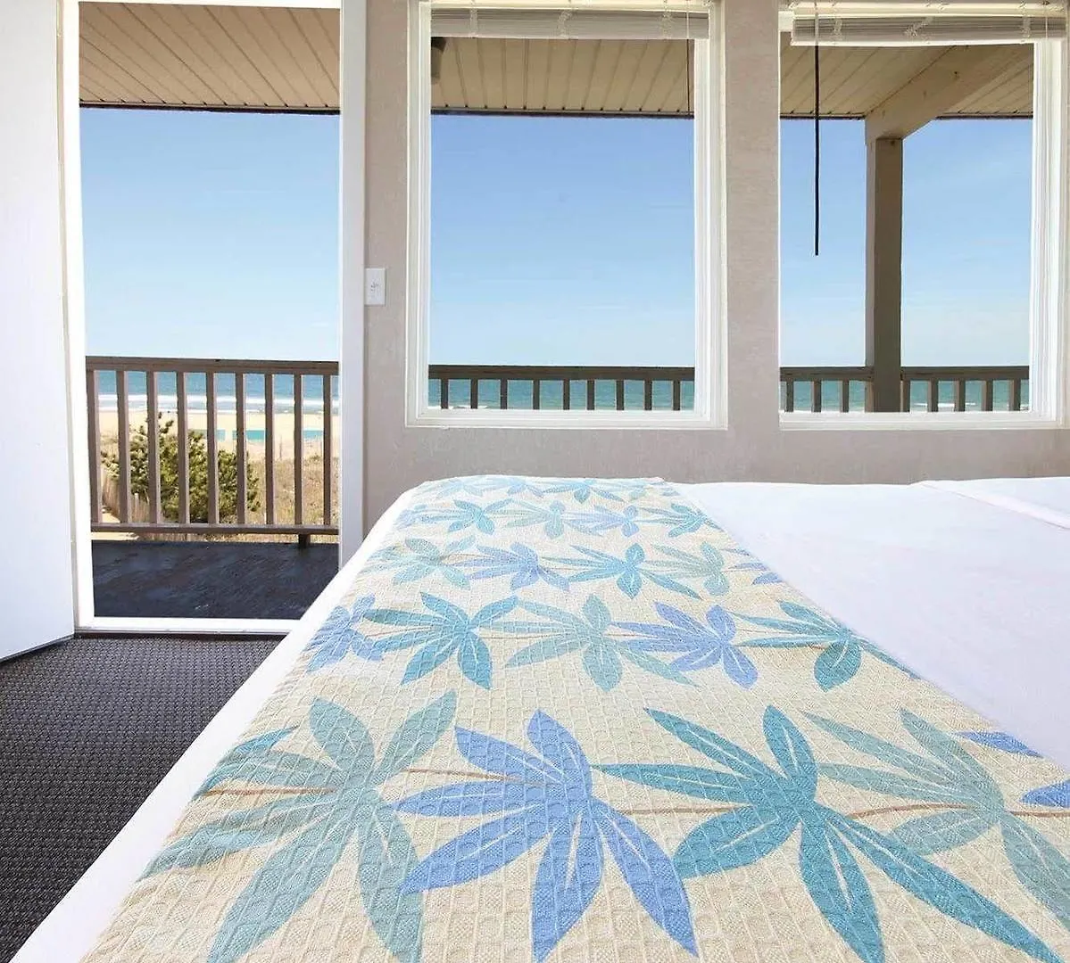 Seabonay Oceanfront Motel Ocean City